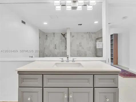 825 Brickell Bay Drive Miami FL 33131