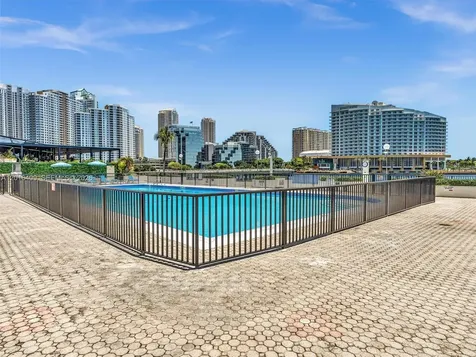 825 Brickell Bay Drive Miami FL 33131