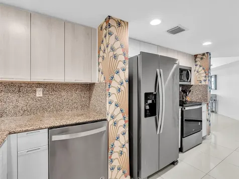825 Brickell Bay Drive Miami FL 33131