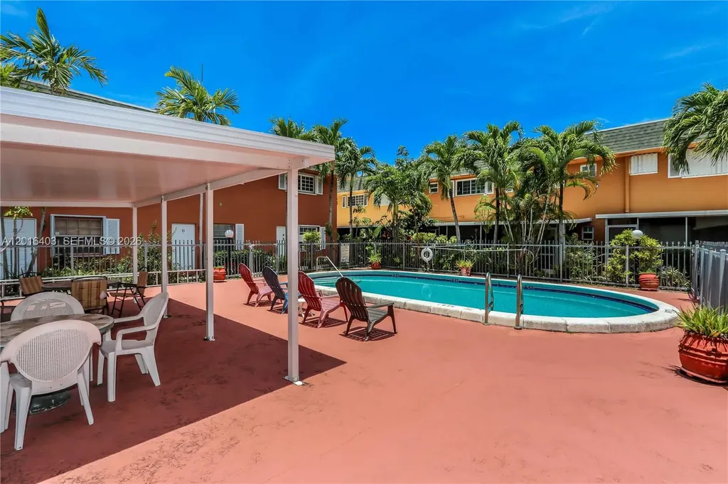 2200 Monroe Street Hollywood FL 33020