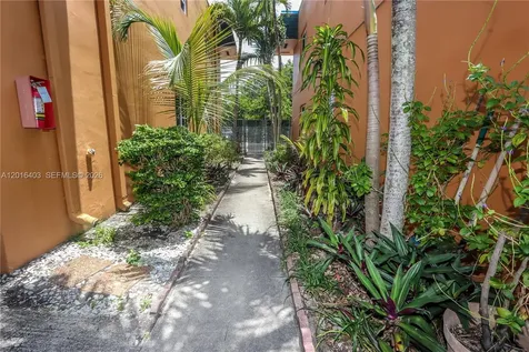 2200 Monroe Street Hollywood FL 33020