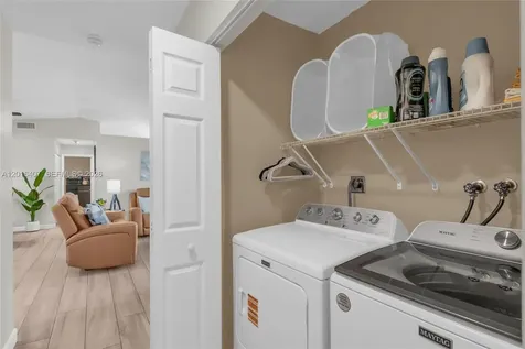 8266 NW 192nd Terrace Hialeah FL 33015