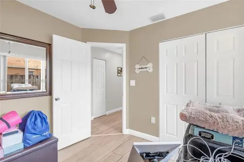 8266 NW 192nd Terrace Hialeah FL 33015