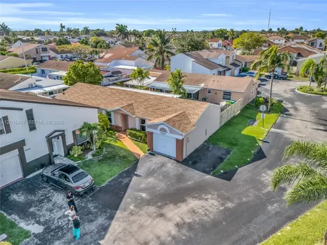 8266 NW 192nd Terrace Hialeah FL 33015