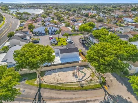 8266 NW 192nd Terrace Hialeah FL 33015