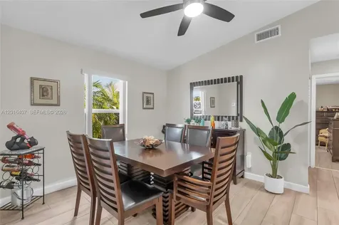 8266 NW 192nd Terrace Hialeah FL 33015