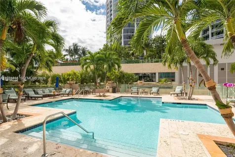 3400 SW 27th Avenue Miami FL 33133