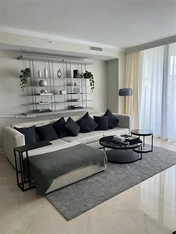 3400 SW 27th Avenue Miami FL 33133