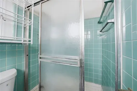 2300 N 57th Terrace Hollywood FL 33021