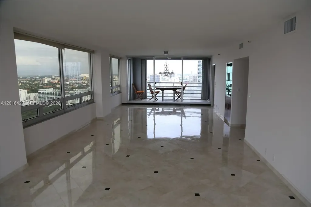 1541 Brickell Avenue Miami FL 33129