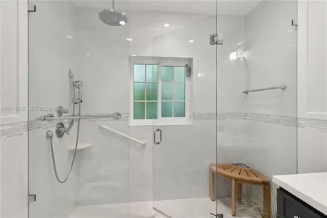 7511 Miami View Drive North Bay Village FL 33141