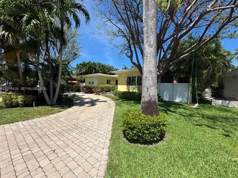 7511 Miami View Drive North Bay Village FL 33141