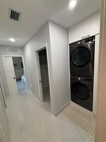 7511 Miami View Drive North Bay Village FL 33141
