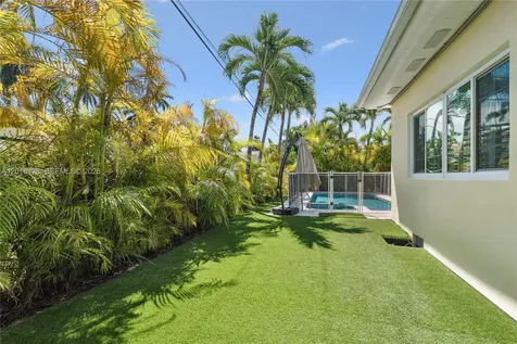 7511 Miami View Drive North Bay Village FL 33141