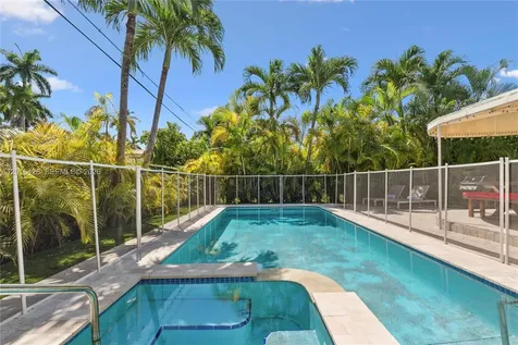 7511 Miami View Drive North Bay Village FL 33141