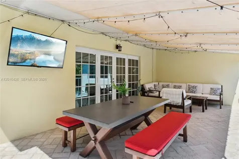 7511 Miami View Drive North Bay Village FL 33141