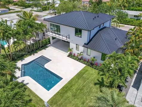 1940 Alamanda Drive North Miami FL 33181