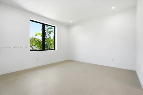 1940 Alamanda Drive North Miami FL 33181