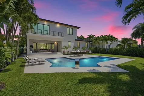 1940 Alamanda Drive North Miami FL 33181