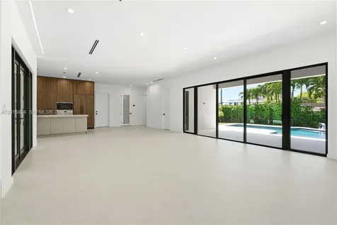 1940 Alamanda Drive North Miami FL 33181