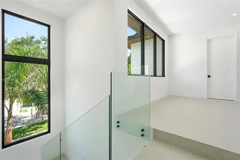 1940 Alamanda Drive North Miami FL 33181