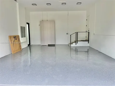 1940 Alamanda Drive North Miami FL 33181