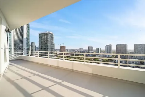 555 NE 34th Street Miami FL 33137
