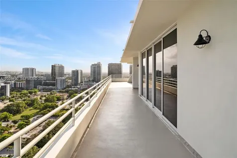 555 NE 34th Street Miami FL 33137