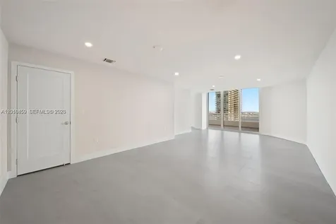 555 NE 34th Street Miami FL 33137