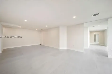555 NE 34th Street Miami FL 33137