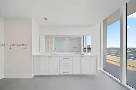 555 NE 34th Street Miami FL 33137