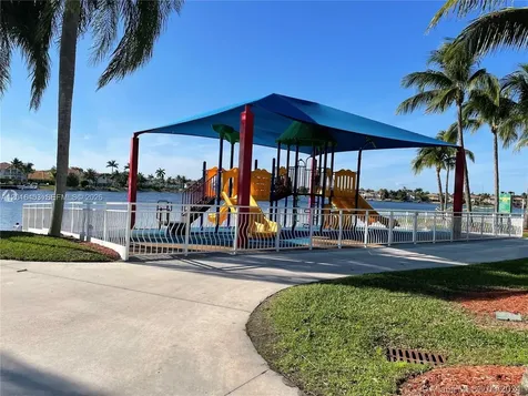 10933 NW 73 Te Doral FL 33178