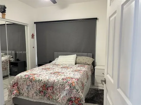 1131 SW 86th Avenue Pembroke Pines FL 33025