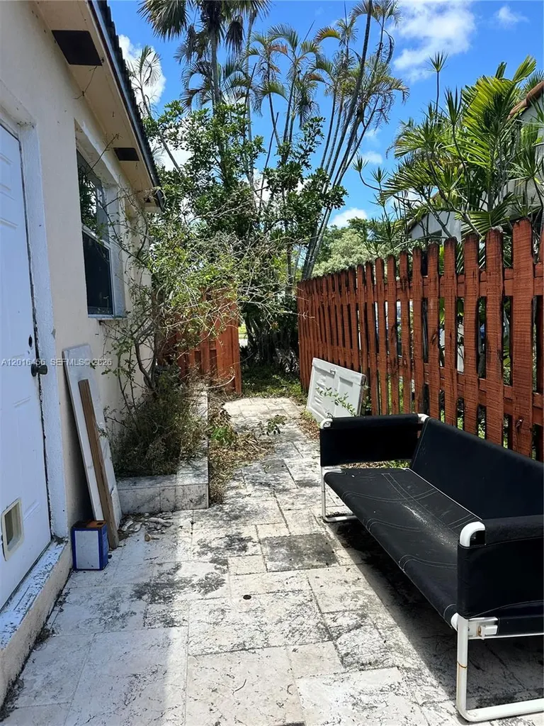 1427 N 26th Avenue Hollywood FL 33020