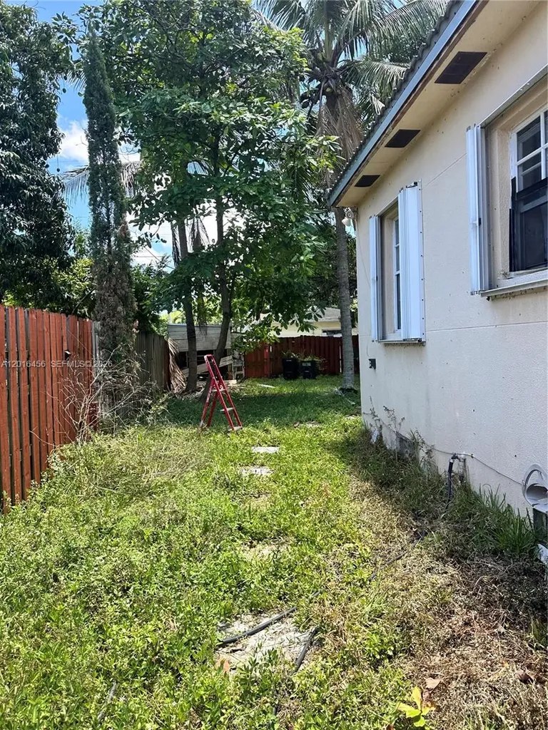 1427 N 26th Avenue Hollywood FL 33020