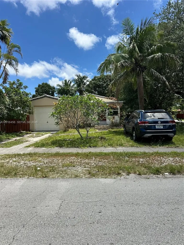 1427 N 26th Avenue Hollywood FL 33020
