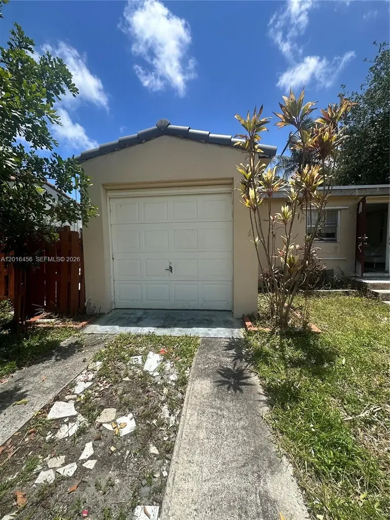1427 N 26th Avenue Hollywood FL 33020