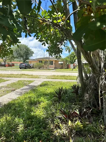 1427 N 26th Avenue Hollywood FL 33020