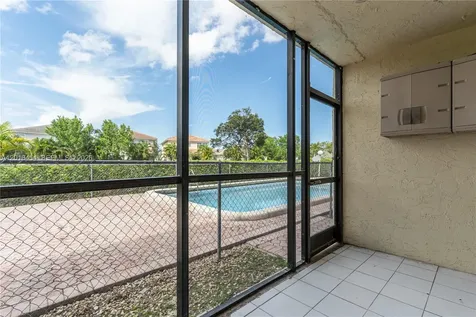 8705 NW 38th Drive Coral Springs FL 33065