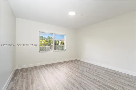 8705 NW 38th Drive Coral Springs FL 33065