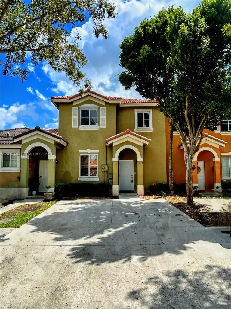1552 SW 2nd Street Homestead FL 33030