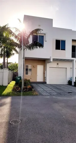 7210 NW 103rd Path Doral FL 33178