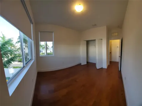 7210 NW 103rd Path Doral FL 33178