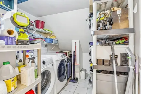 425 W Park Drive Miami FL 33172