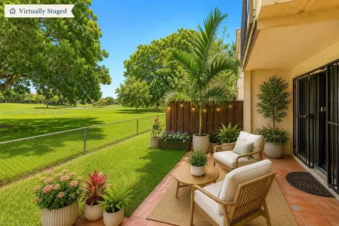 425 W Park Drive Miami FL 33172