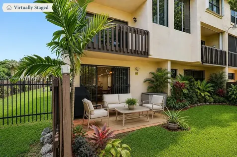 425 W Park Drive Miami FL 33172