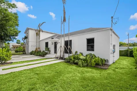 4746 NW 10th Avenue Miami FL 33127