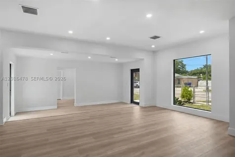 4746 NW 10th Avenue Miami FL 33127