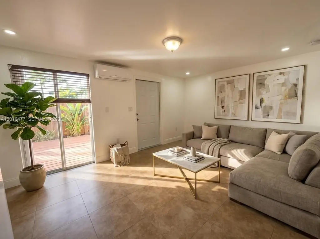 2957 SW 36th Court Miami FL 33133