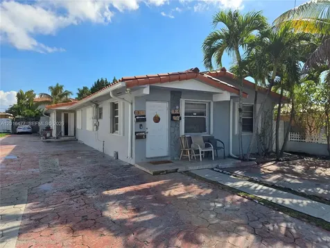 2957 SW 36th Court Miami FL 33133